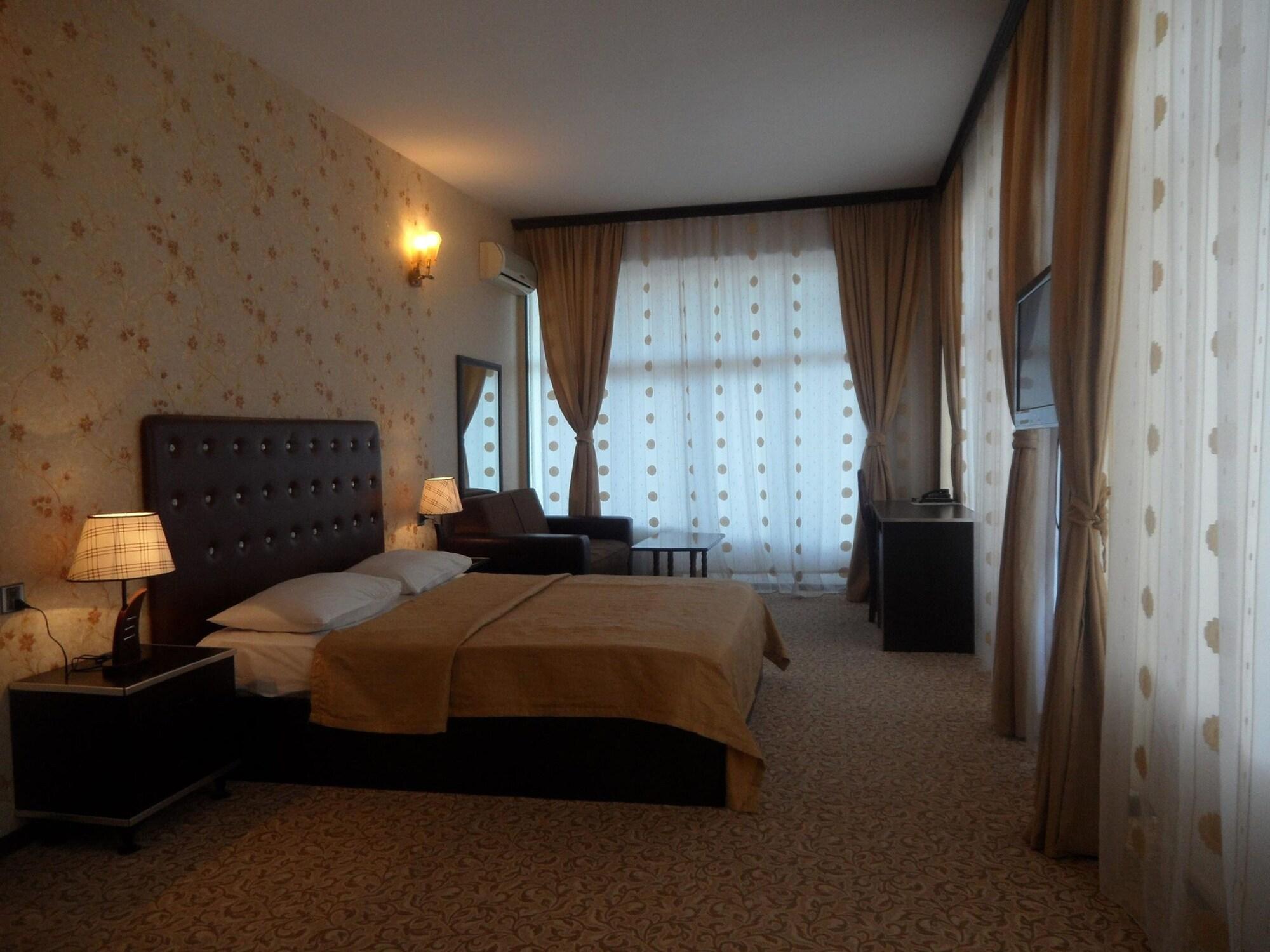 Avand Hotel บากู ภายนอก รูปภาพ